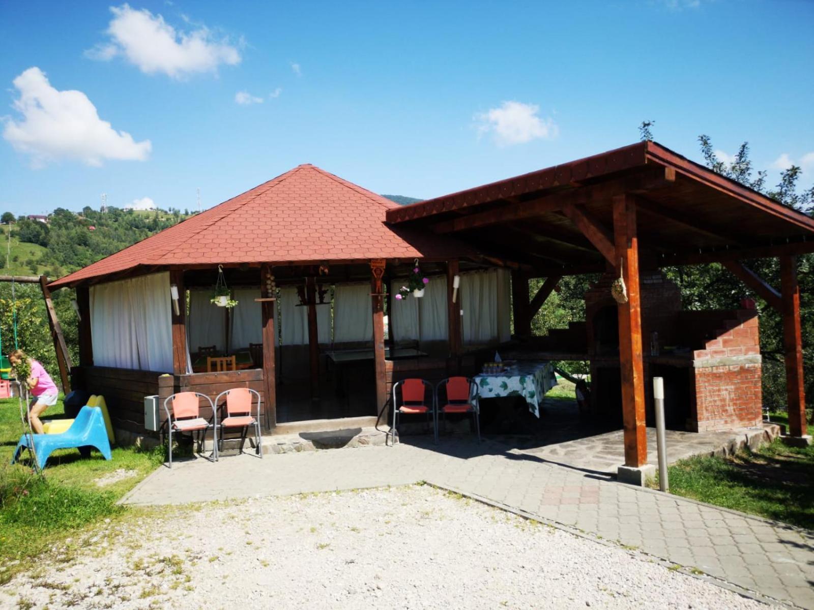 Casa Preto E Branco Hotel Moieciu de Jos Buitenkant foto